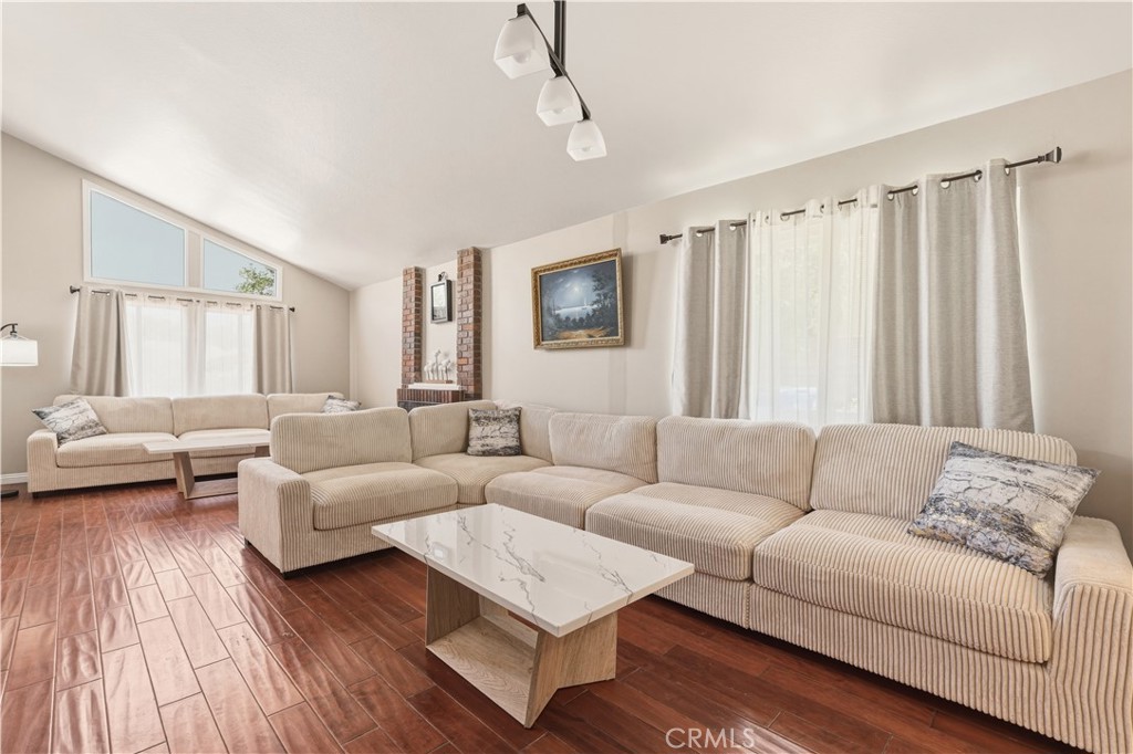 11841 Laughton Way Porter Ranch, CA 91326 - Photo 9 of 44