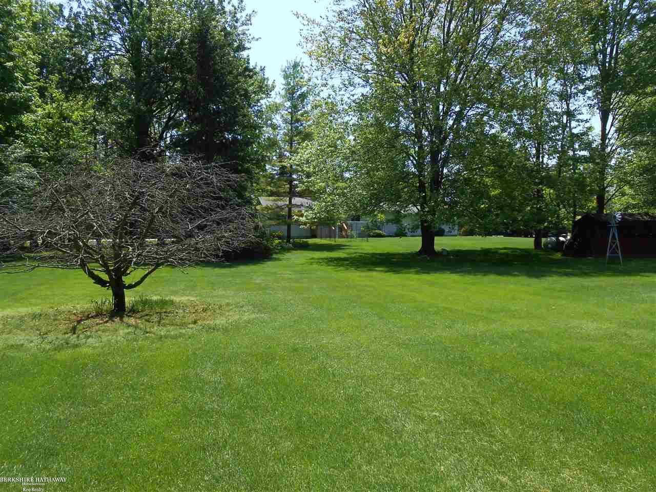 15805 Armada Center Road Armada, MI 48005 - Photo 19 of 28 31348479-18.JPG