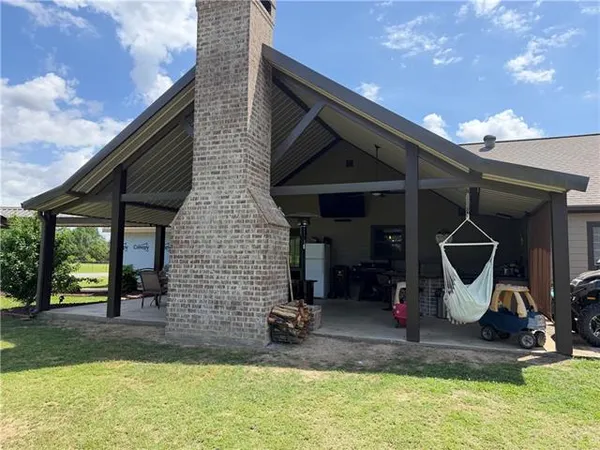 $365,000 | 135 Windmill Lane, Bunkie, LA 71322