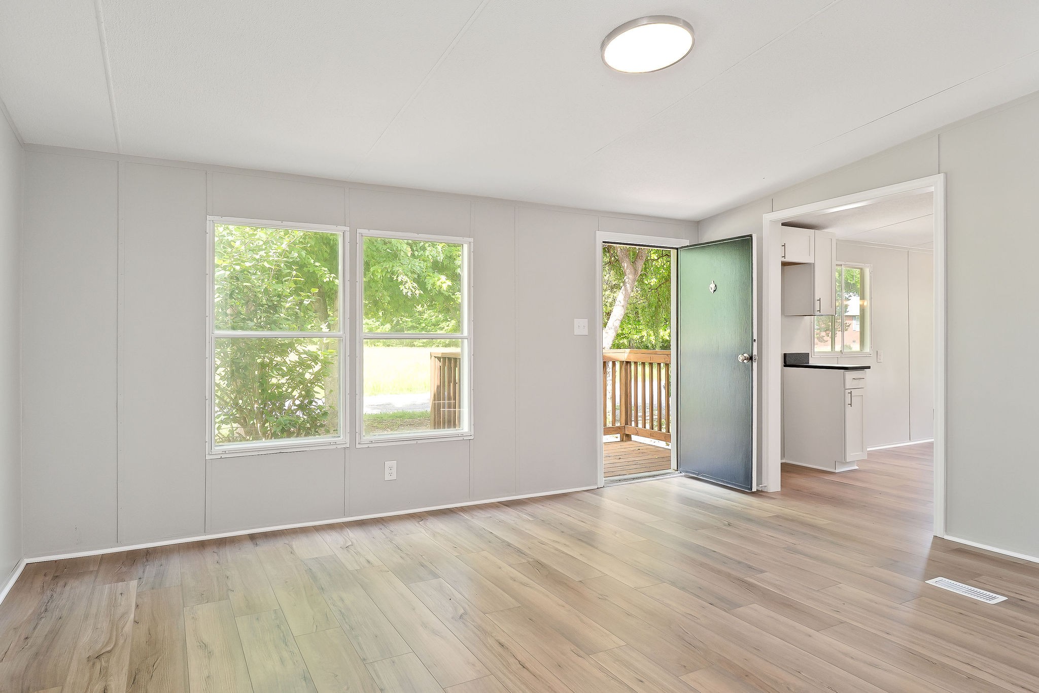 2173 Old W Point Road Smithville, TN 37166 - Photo 4 of 23 Gallery Image 4