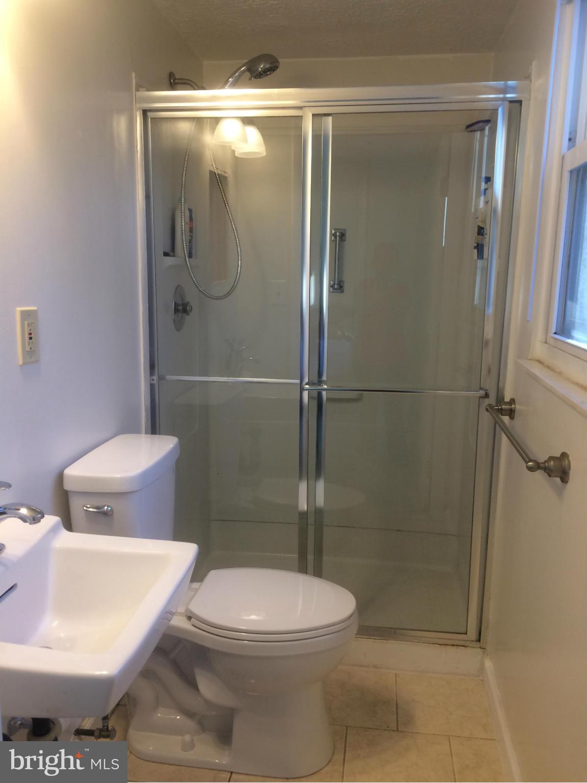 7308 Husky Lane Springfield, VA 22151 - Photo 19 of 24 Bath (Master)