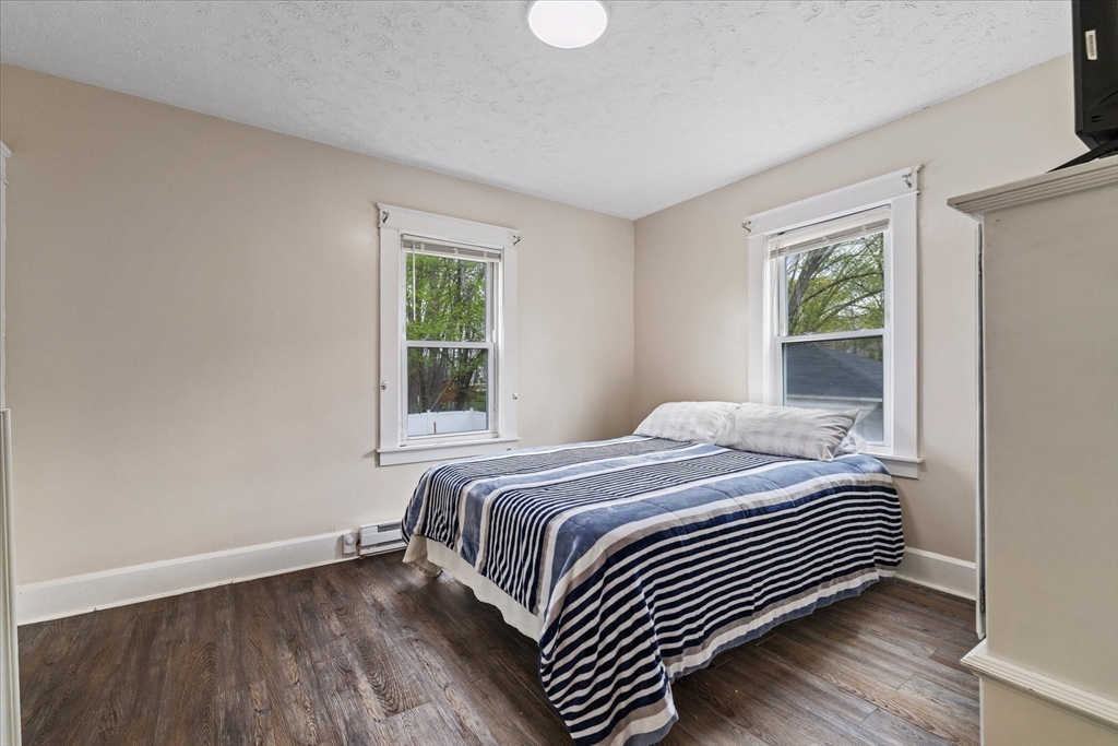 6 Emmanuel Street Webster, MA 01570 - Photo 12 of 35