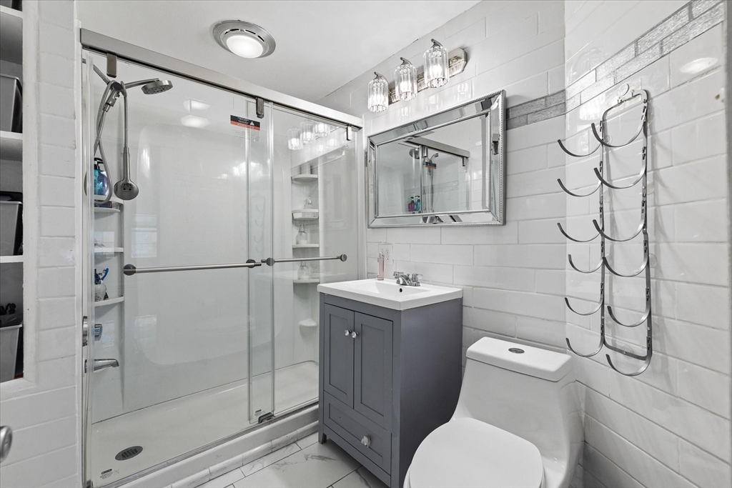 6 Emmanuel Street Webster, MA 01570 - Photo 13 of 35