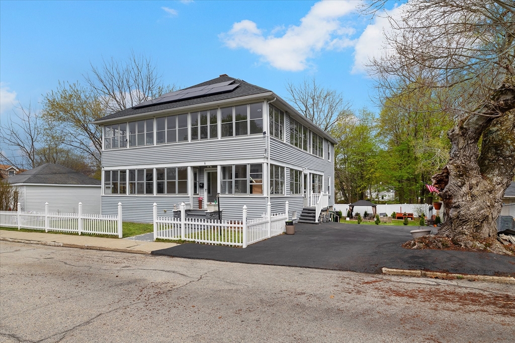 6 Emmanuel Street Webster, MA 01570 - Photo 2 of 35