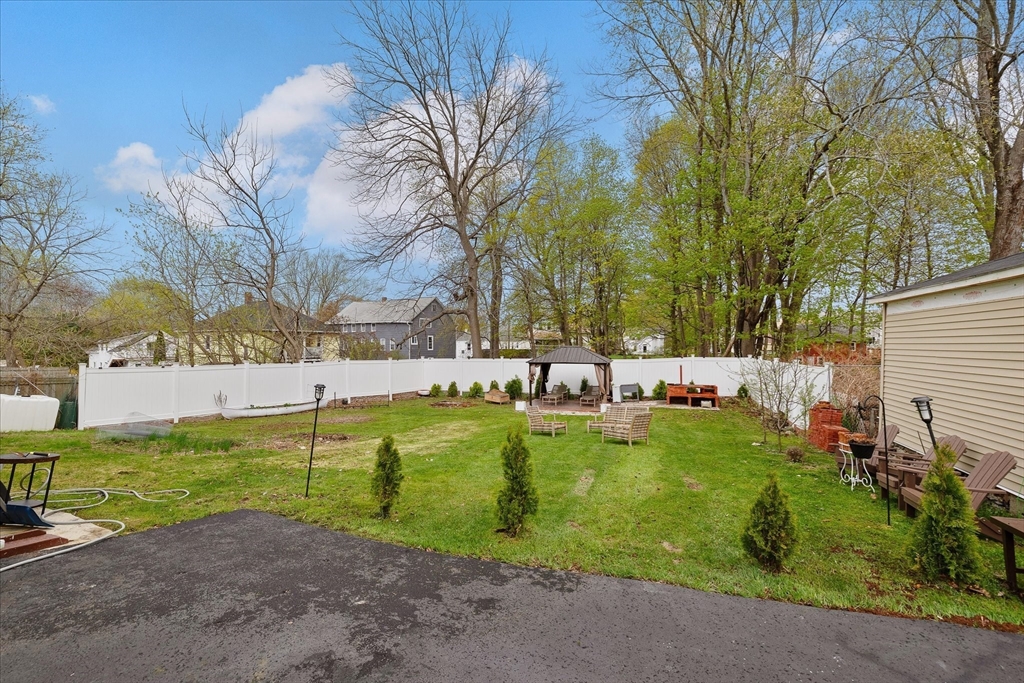 6 Emmanuel Street Webster, MA 01570 - Photo 29 of 35