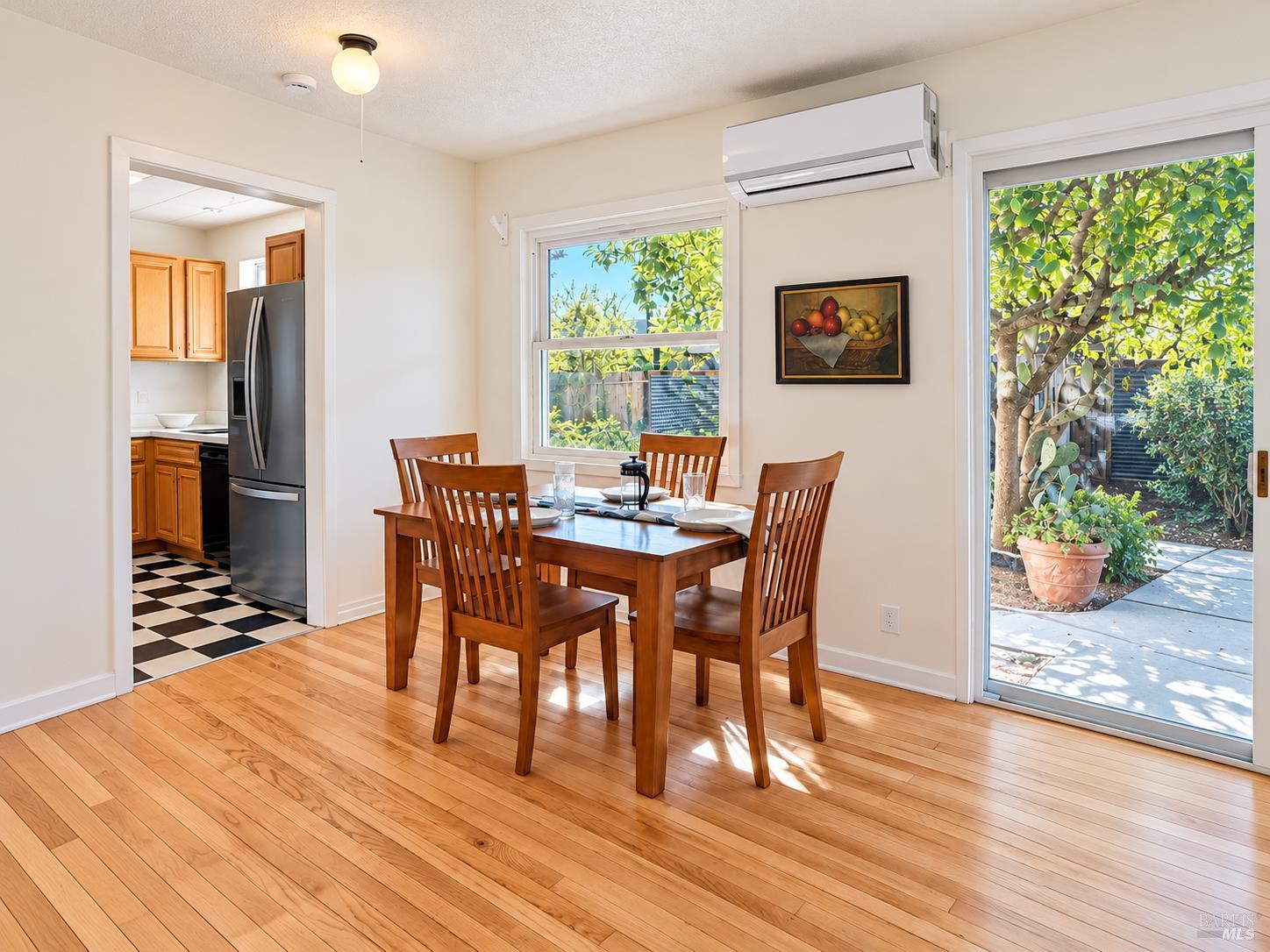 732 Pacific Avenue Santa Rosa, CA 95404 - Photo 5 of 33 Gallery Image 5