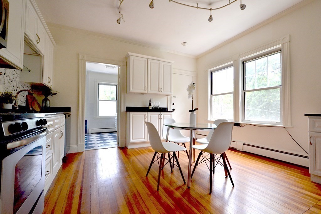 144 Middlesex Road, Unit 2 Chestnut Hill, MA 02467 - Photo 9 of 23