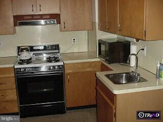 108 Rockwood Road Newtown Square, PA 19073 - Photo 4 of 6 Gallery Image 4