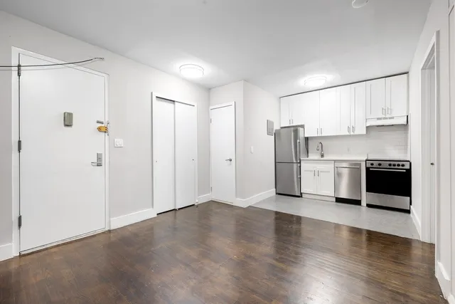 $5,000 | 416 West 23rd Street, Unit 2C | Chelsea