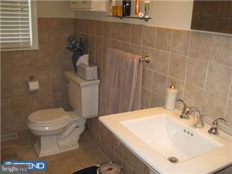 99 Ridge Avenue Ewing, NJ 08628 - Photo 11 of 12