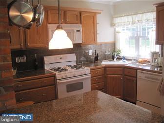 99 Ridge Avenue Ewing, NJ 08628 - Photo 7 of 12