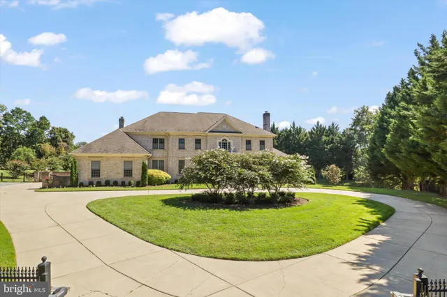 $2,999,000 | 11409 Highland Farm Court, Potomac, MD 20854