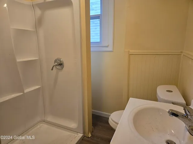 $1,200 | 288 1st Street, Unit 1 FF, Albany, NY 12206