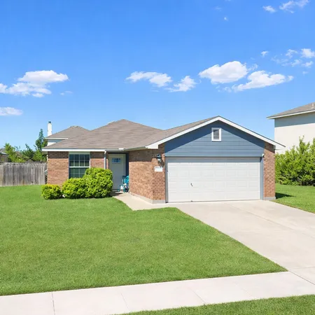 $1,800 | 204 Phillips Street, Hutto, TX 78634