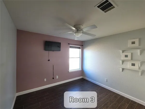 $1,800 | 204 Phillips Street, Hutto, TX 78634