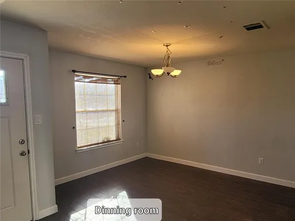 $1,800 | 204 Phillips Street, Hutto, TX 78634