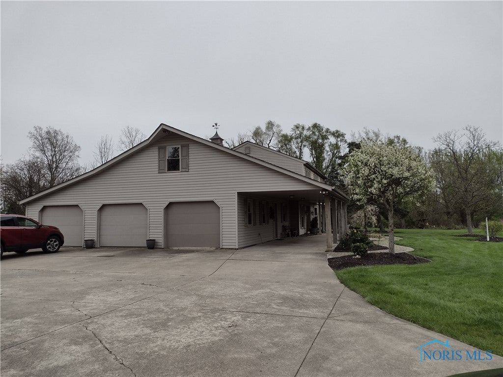 124 Country Club Road Bryan, OH 43506 - Photo 3 of 49 Gallery Image 3