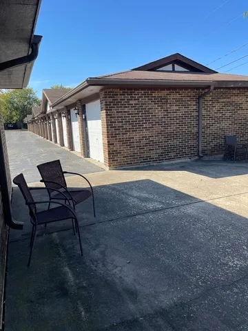 $230,000 | 5630 West 103rd Street, Unit 308, Oak Lawn, IL 60453