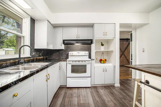 $229,000 | 66 Wealthy Avenue, Battle Creek, MI 49015