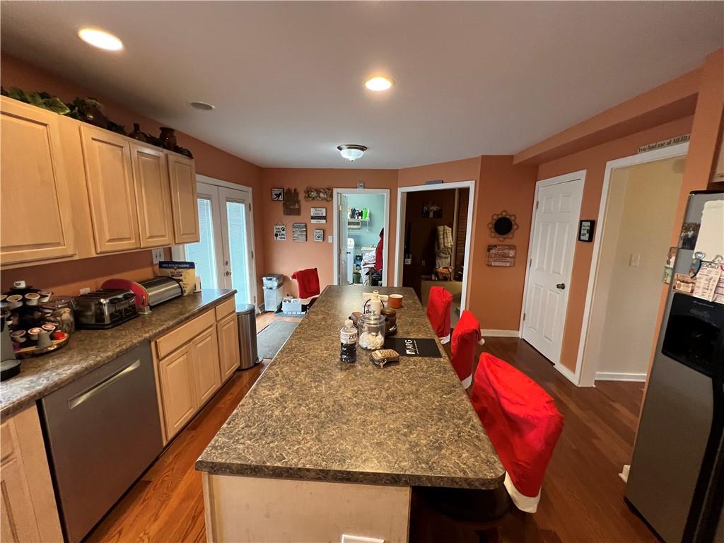 39 Laurel Ridge Road Coraopolis, PA 15108 - Photo 3 of 21 Gallery Image 3