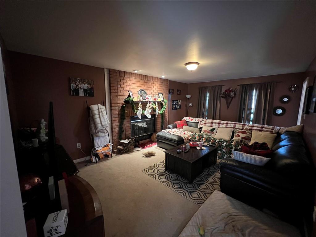 39 Laurel Ridge Road Coraopolis, PA 15108 - Photo 6 of 21 Gallery Image 6