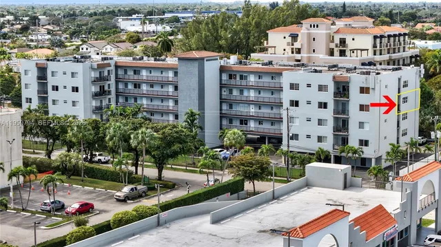 $1,950 | 900 Southwest 84th Avenue, Unit 403D, Miami, FL 33144