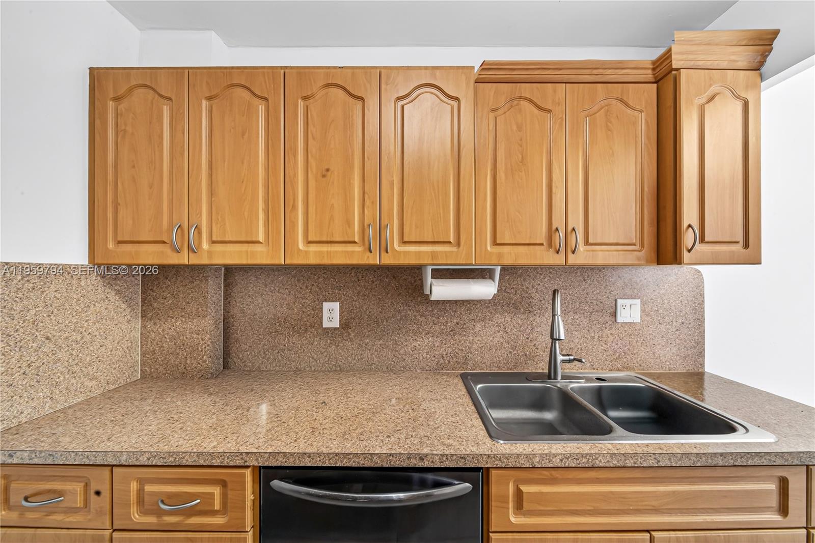 900 Southwest 84th Avenue, Unit 403D Miami, FL 33144 - Photo 8 of 25