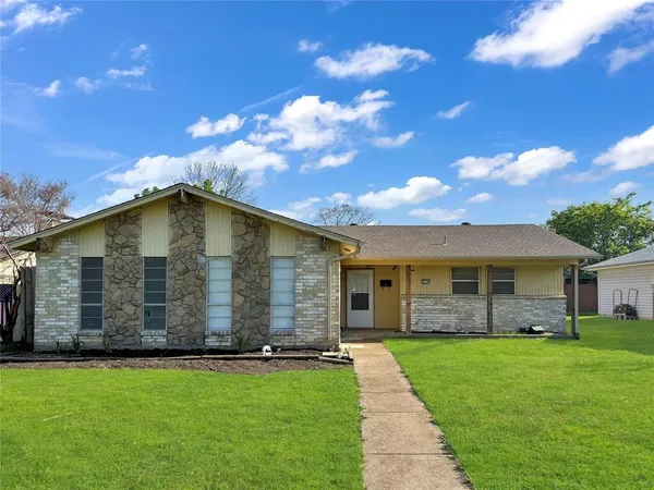 $1,865 | 2110 Snowmass Lane, Garland, TX 75044