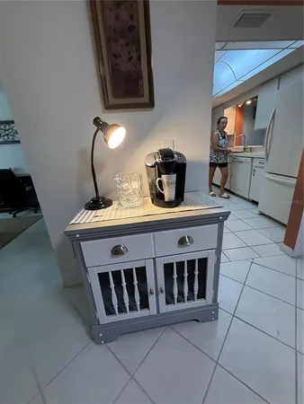 $2,700 | 819 South Gondola Drive, Venice, FL 34293