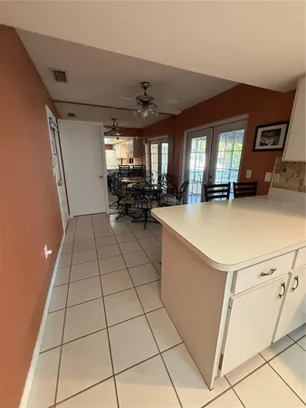 $2,700 | 819 South Gondola Drive, Venice, FL 34293