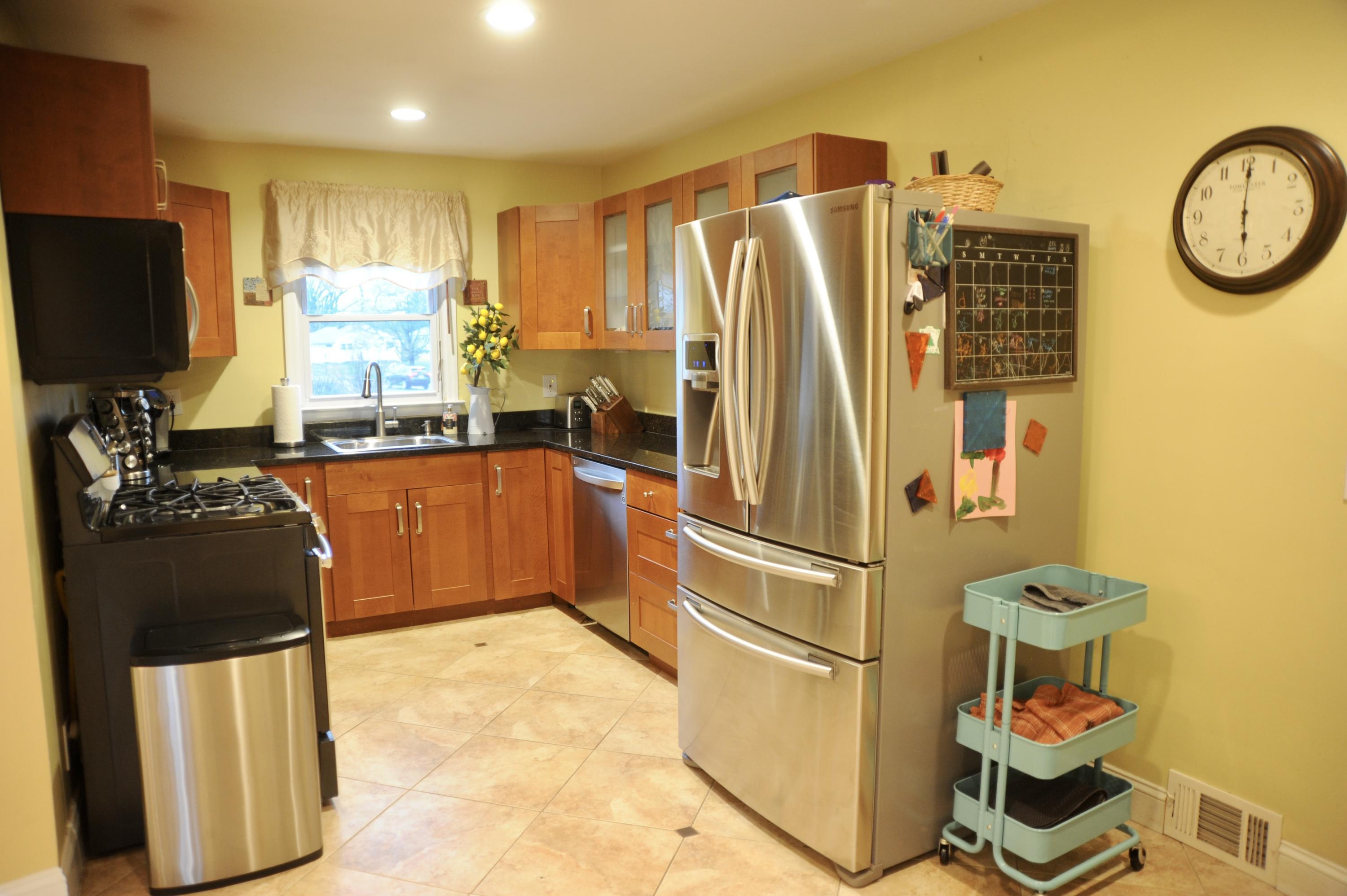 205 Wakefield Road Neptune Township, NJ 07753 - Photo 15 of 33 DSC_3016
