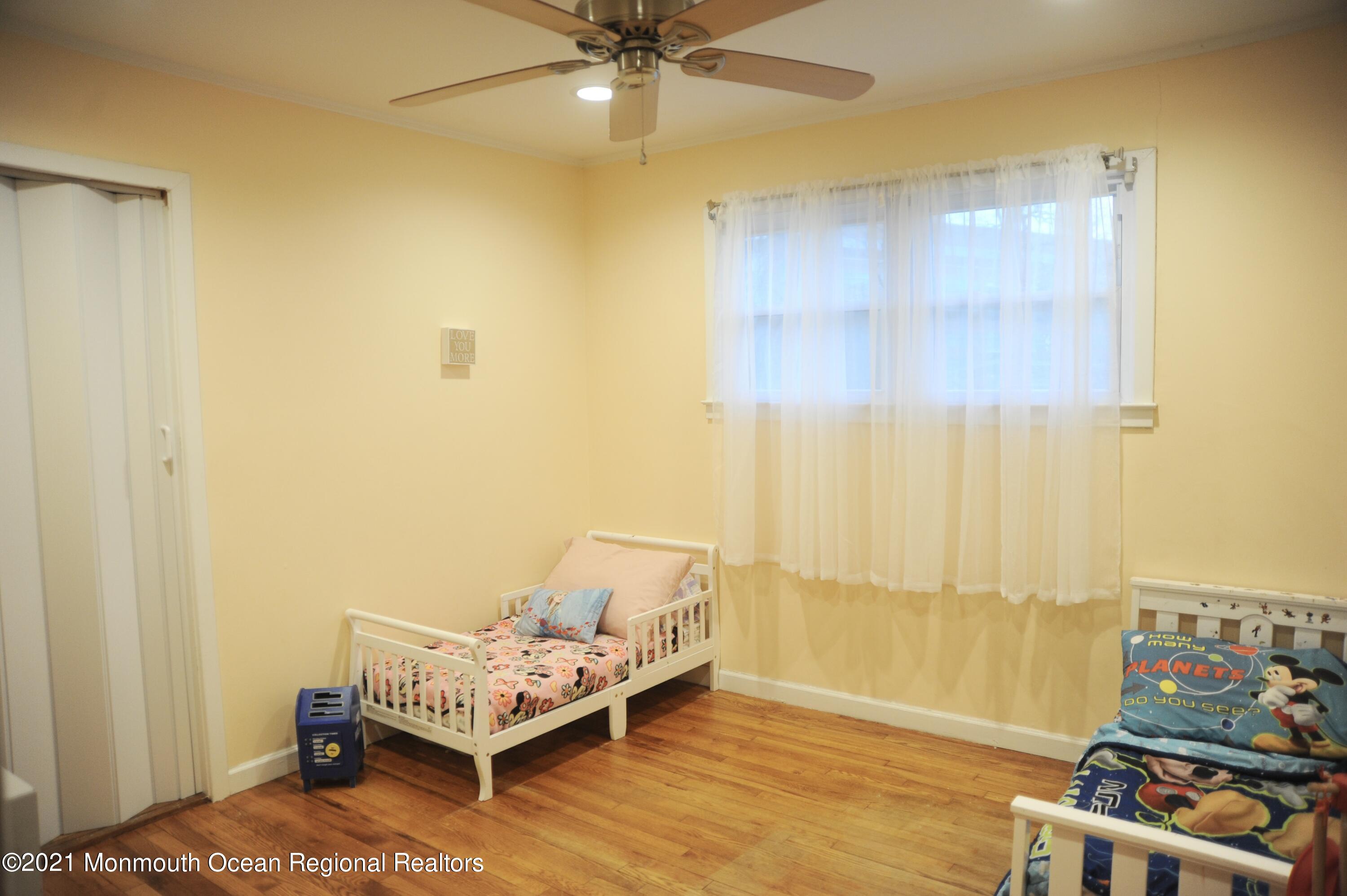 205 Wakefield Road Neptune Township, NJ 07753 - Photo 20 of 33 DSC_2977