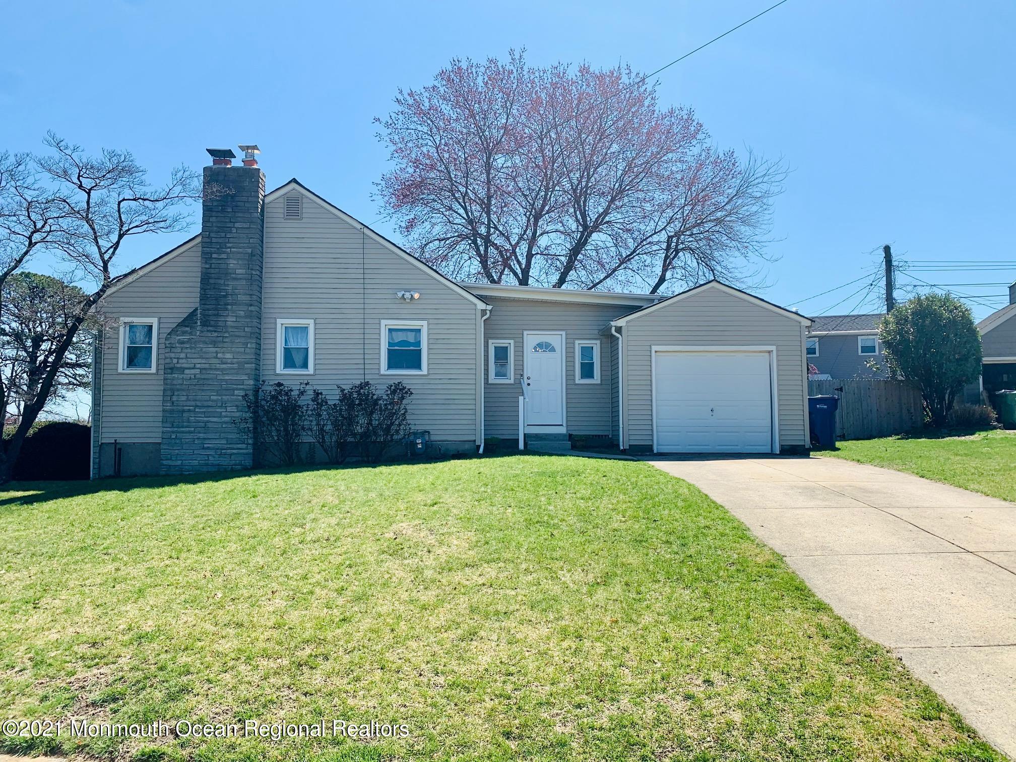 205 Wakefield Road Neptune Township, NJ 07753 - Photo 3 of 33 IMG_7299