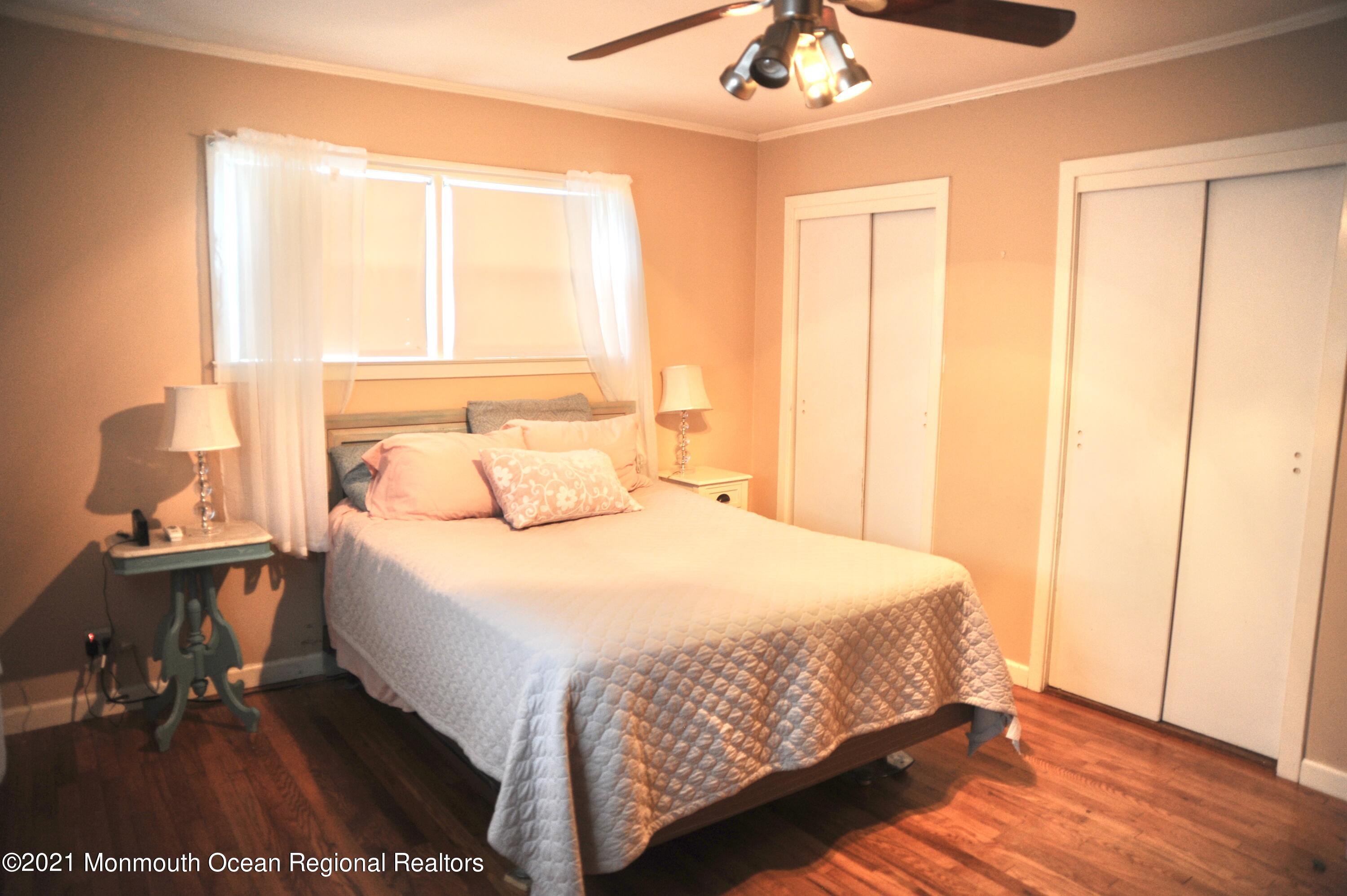 205 Wakefield Road Neptune Township, NJ 07753 - Photo 21 of 33 DSC_2981