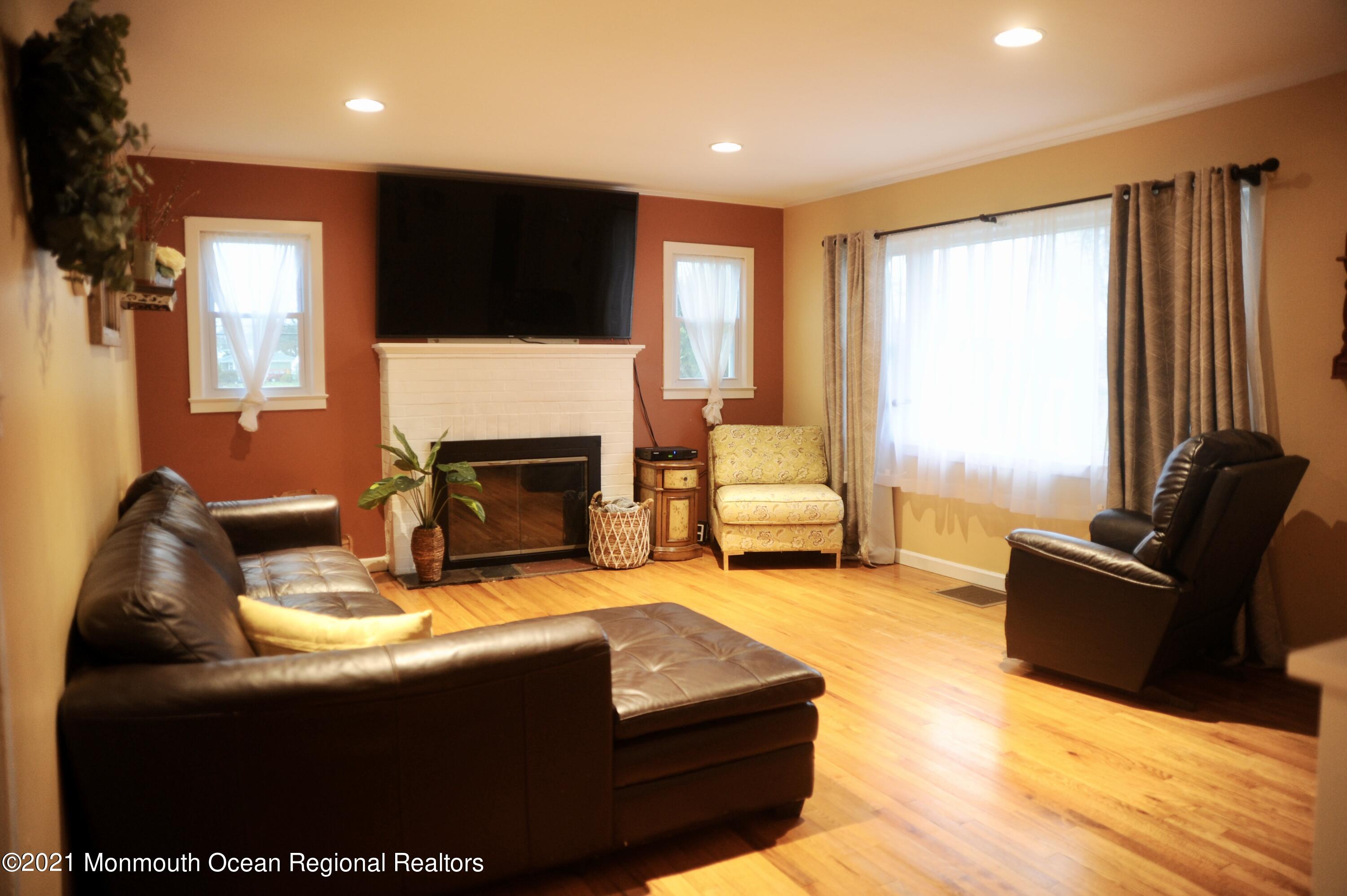 205 Wakefield Road Neptune Township, NJ 07753 - Photo 7 of 33 DSC_3000