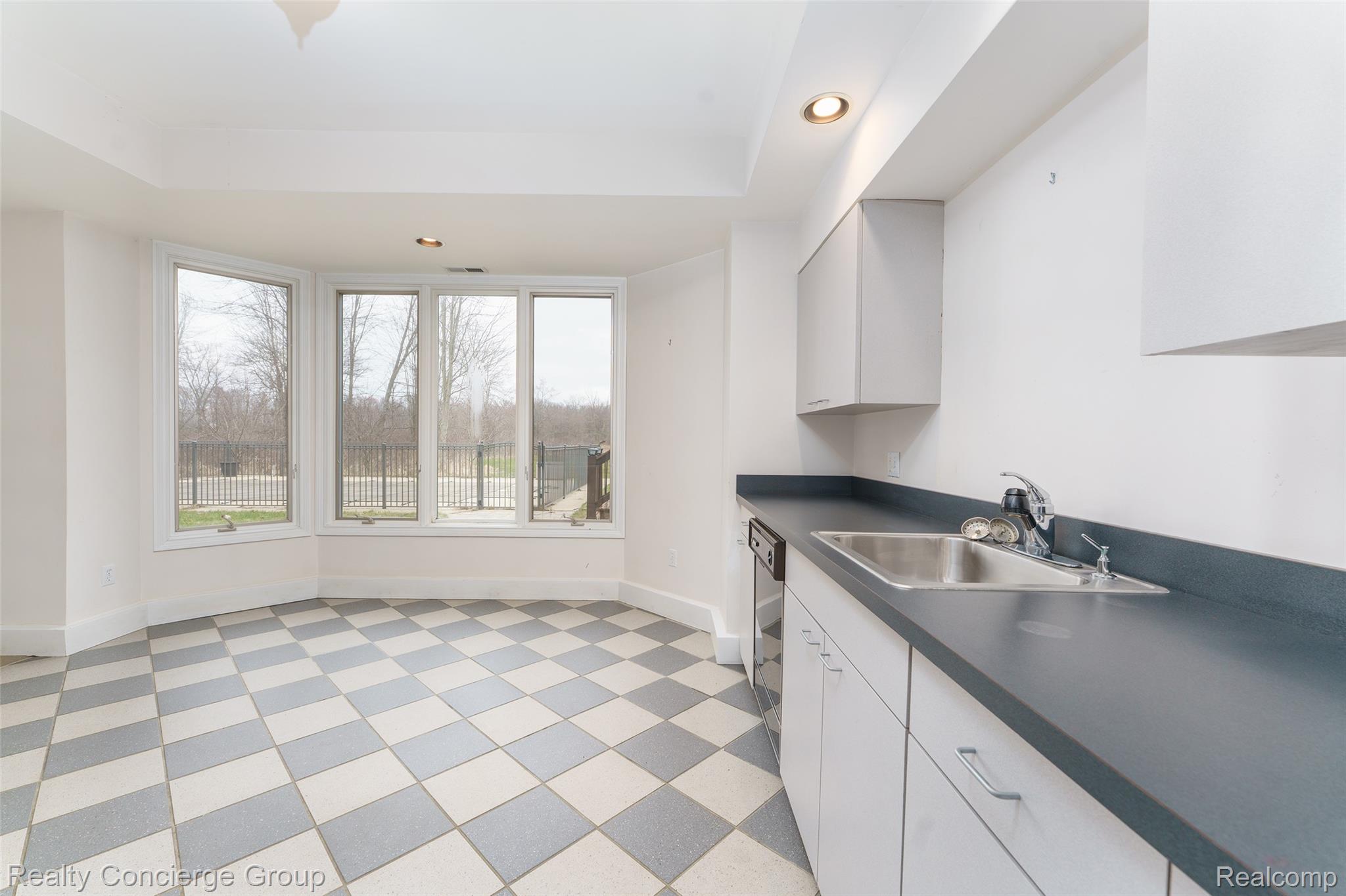 6400 West Sober Road Fowlerville, MI 48836 - Photo 41 of 55 DSC08146.jpg