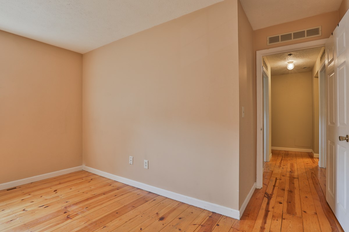 5 Blackberry Road, Unit R Derry, NH 03038 - Photo 22 of 26