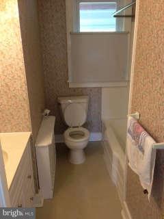 2418 Marston Road New Windsor, MD 21776 - Photo 12 of 16 Bath