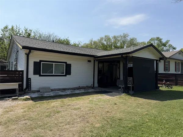 $199,000 | 4710 9th Street, Bacliff, TX 77518