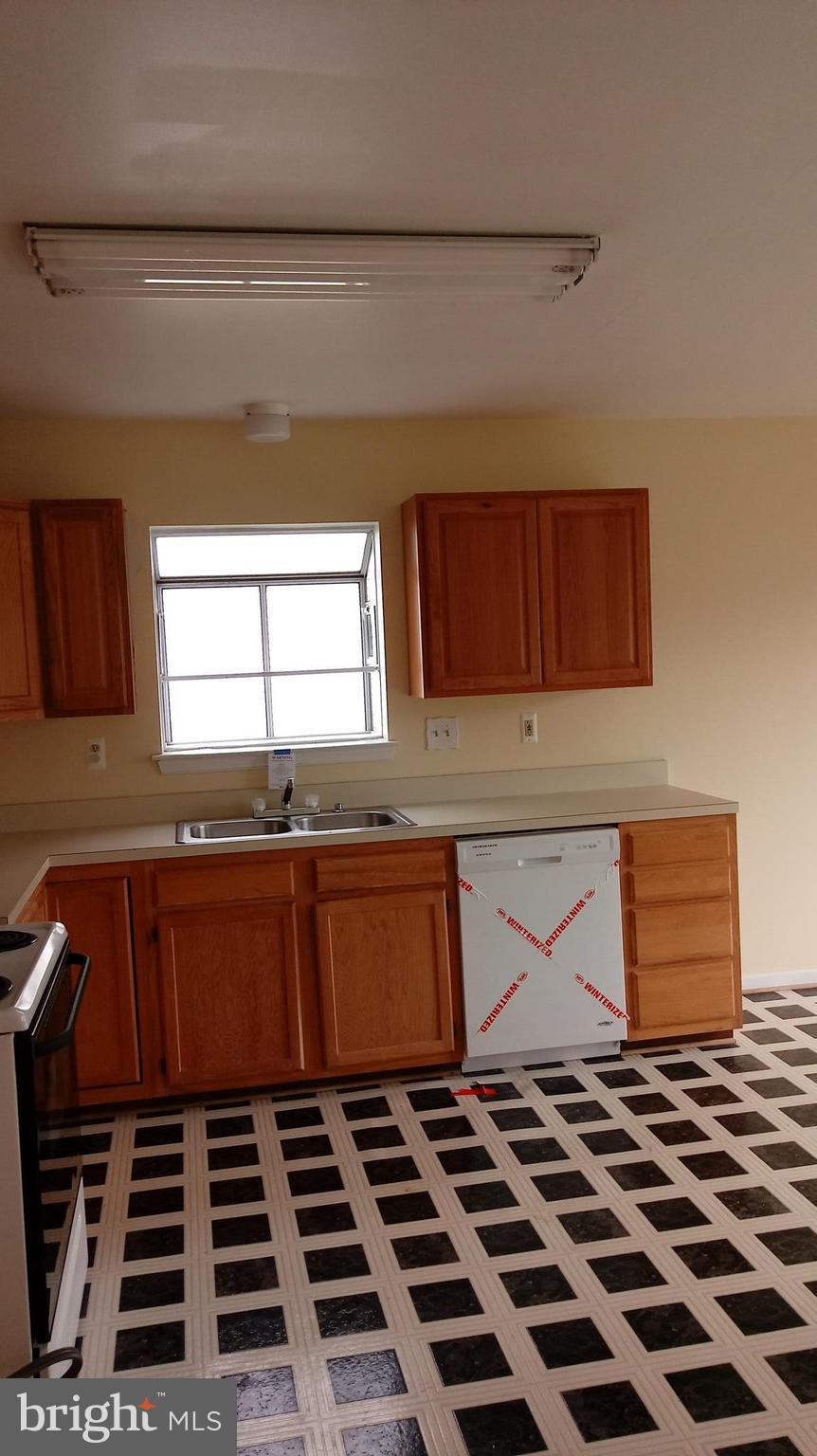 3216 Kingsway Road Fort Washington, MD 20744 - Photo 4 of 6 Kitchen