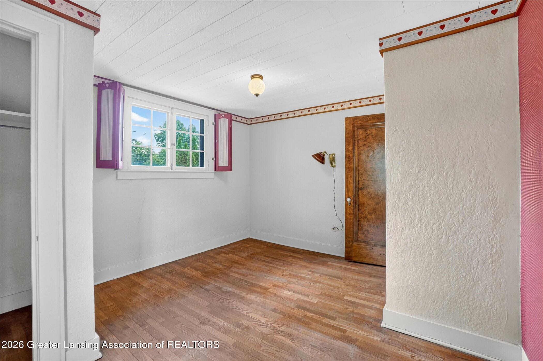 1716 Tecumseh River Road Lansing, MI 48906 - Photo 25 of 51 Bedroom 2