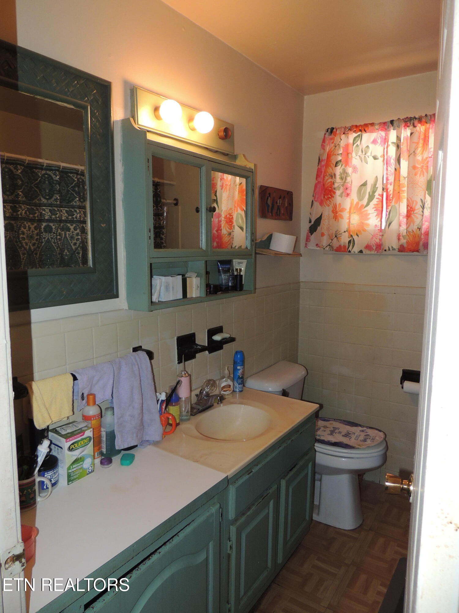 3227 George Light Road Knoxville, TN 37931 - Photo 13 of 24 Bathroom