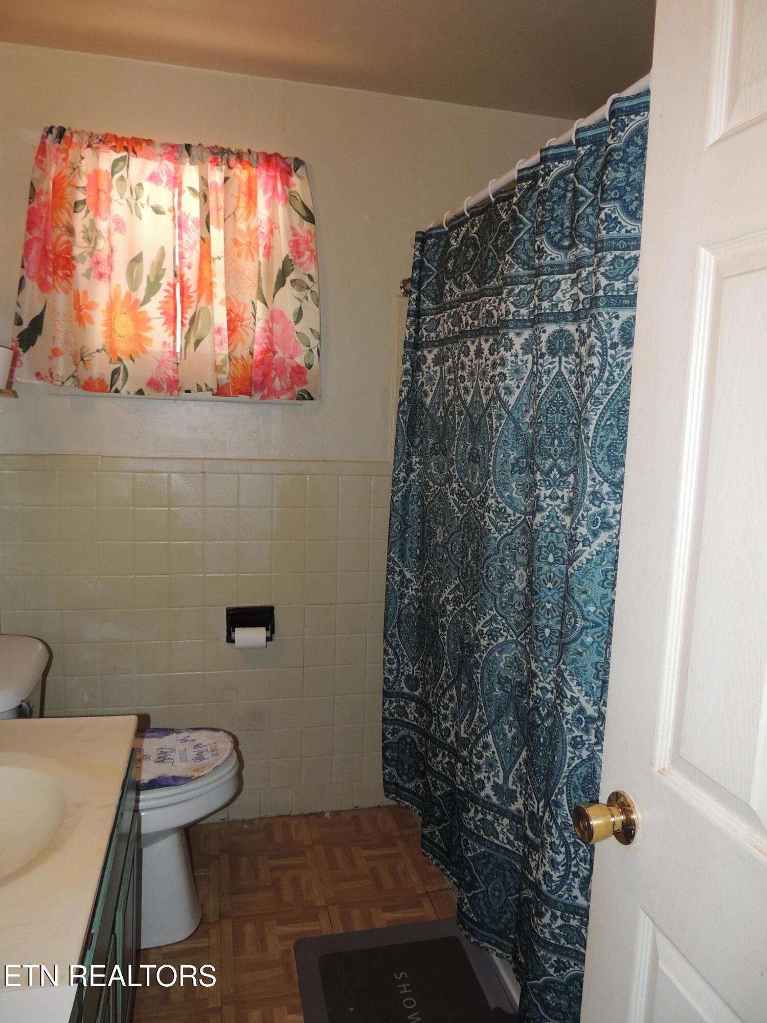 3227 George Light Road Knoxville, TN 37931 - Photo 14 of 24 Bathroom