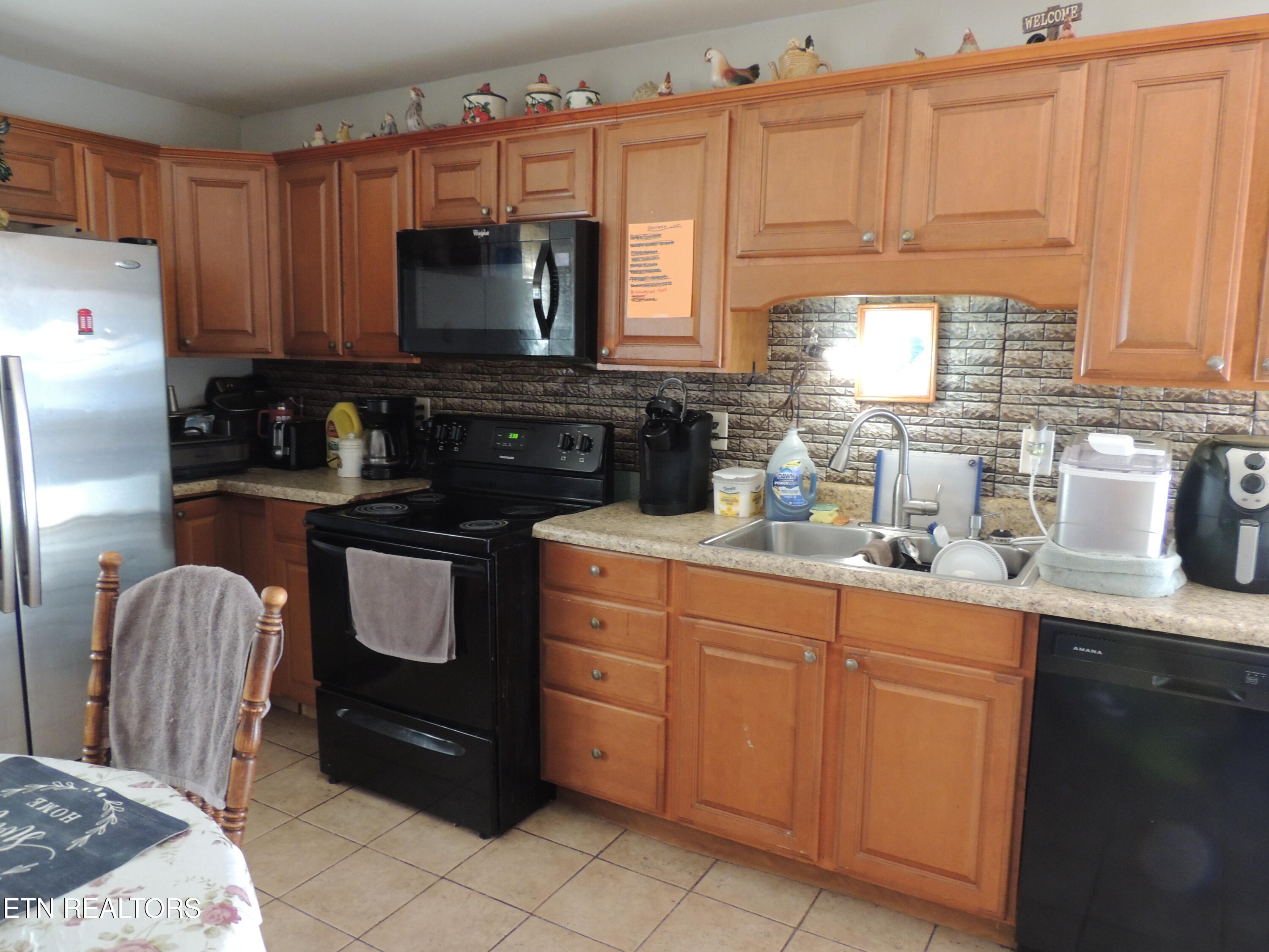 3227 George Light Road Knoxville, TN 37931 - Photo 8 of 24 Kitchen