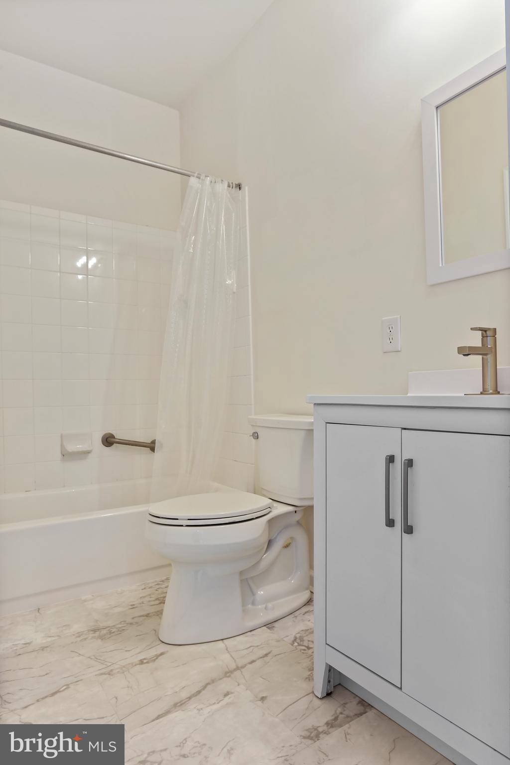 8680 Ridge Road Ellicott City, MD 21043 - Photo 15 of 43 Main Level Full Bath with tub-shower
