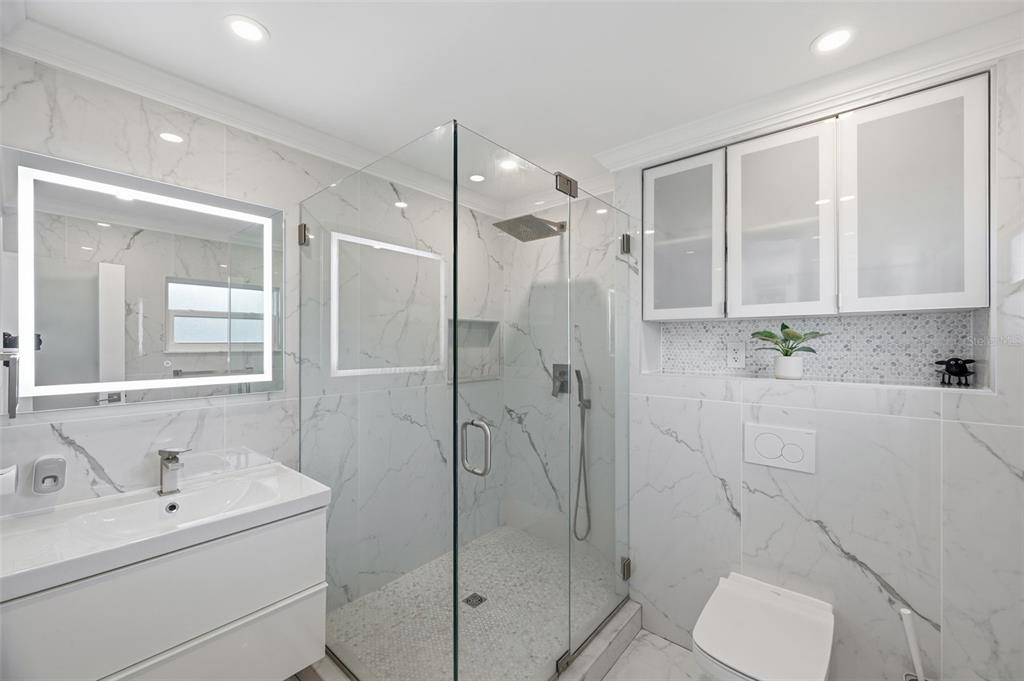 15549 Newport Road Clearwater, FL 33764 - Photo 18 of 66