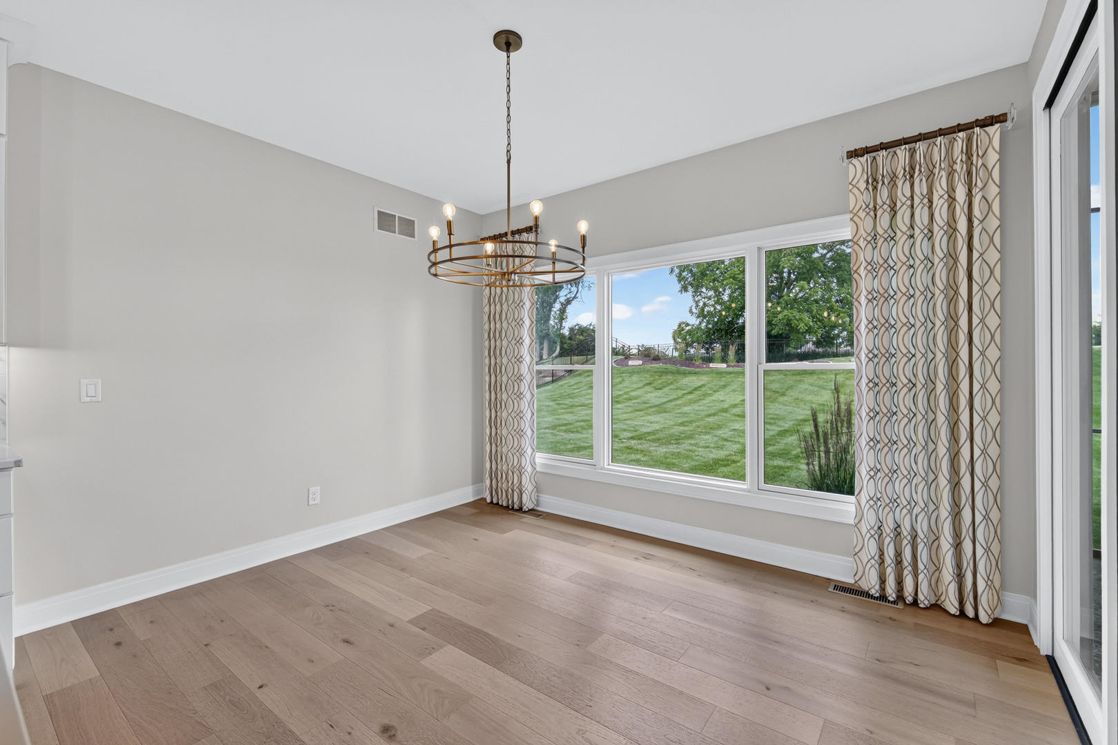 5077 Oak Rdg Court Bettendorf, IA 52722 - Photo 19 of 59