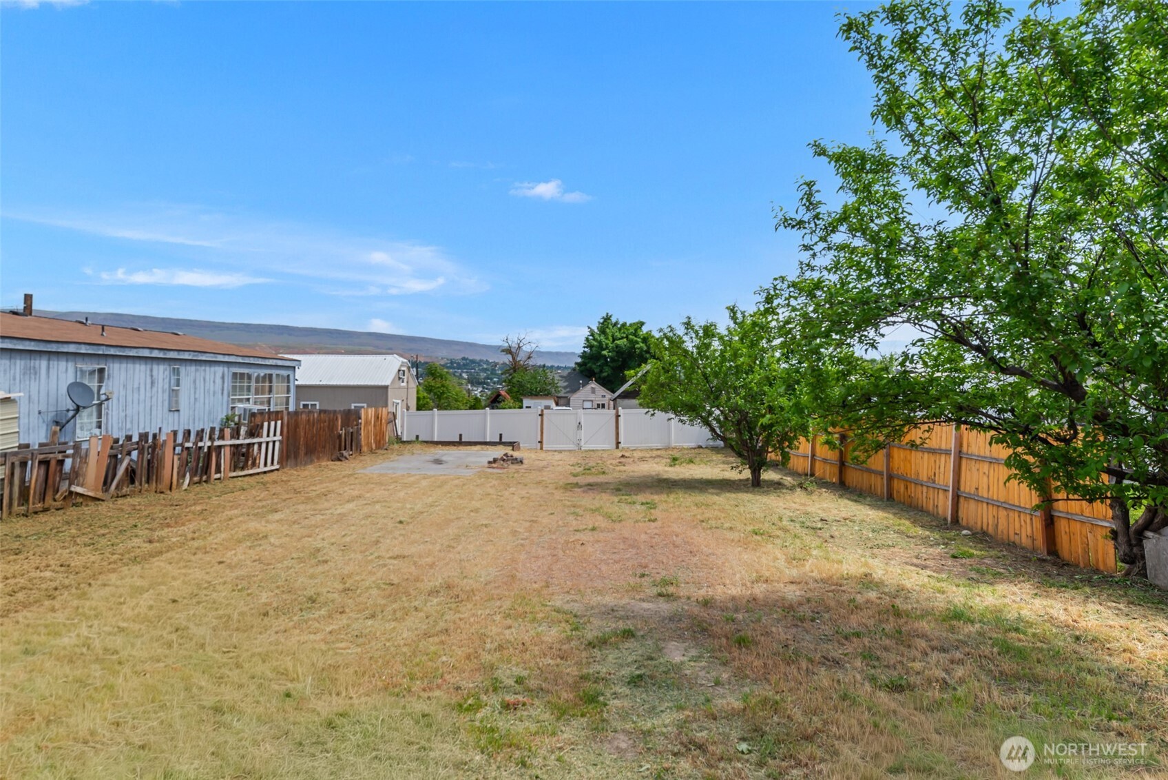 811 Cascade Street Wenatchee, WA 98801 - Photo 20 of 32