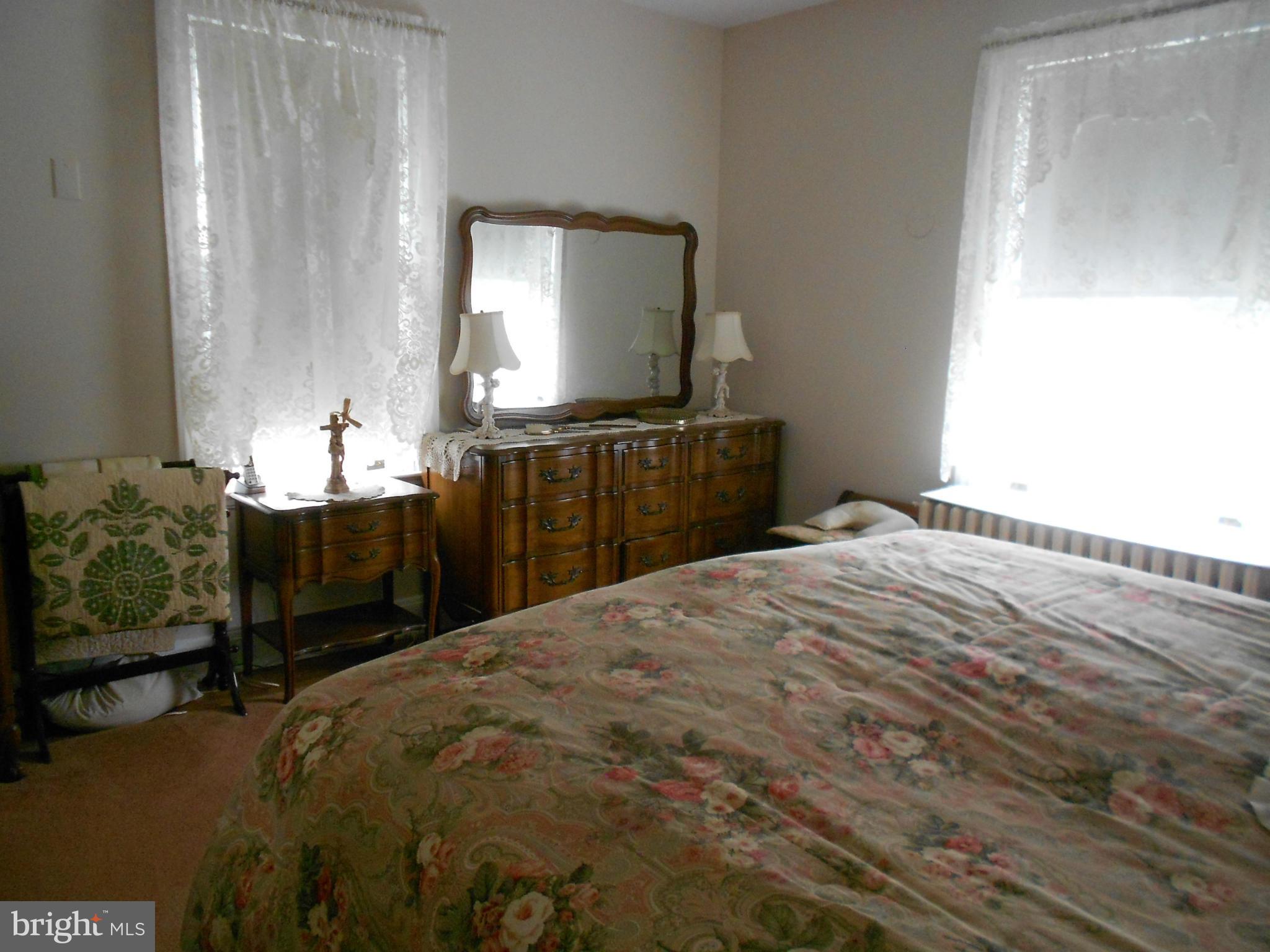 5111 Brook Green Road Baltimore, MD 21229 - Photo 17 of 23 Bedroom