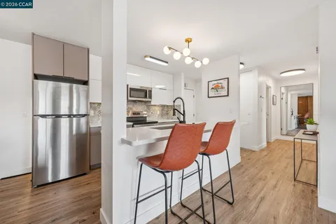 $525,000 | 360 Vernon Street, Unit 304, Oakland, CA 94610